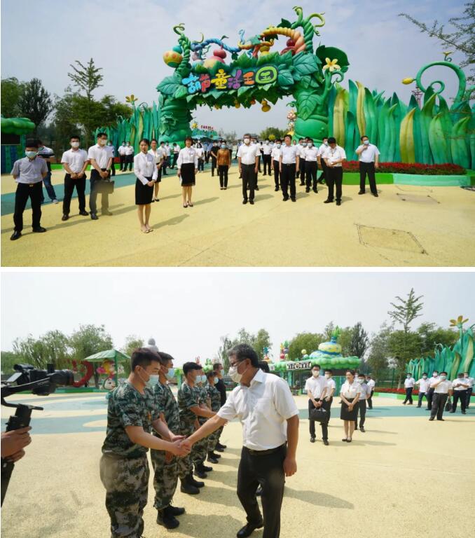 揭牌儀式后，活動人員參觀應急管理科教體驗基地